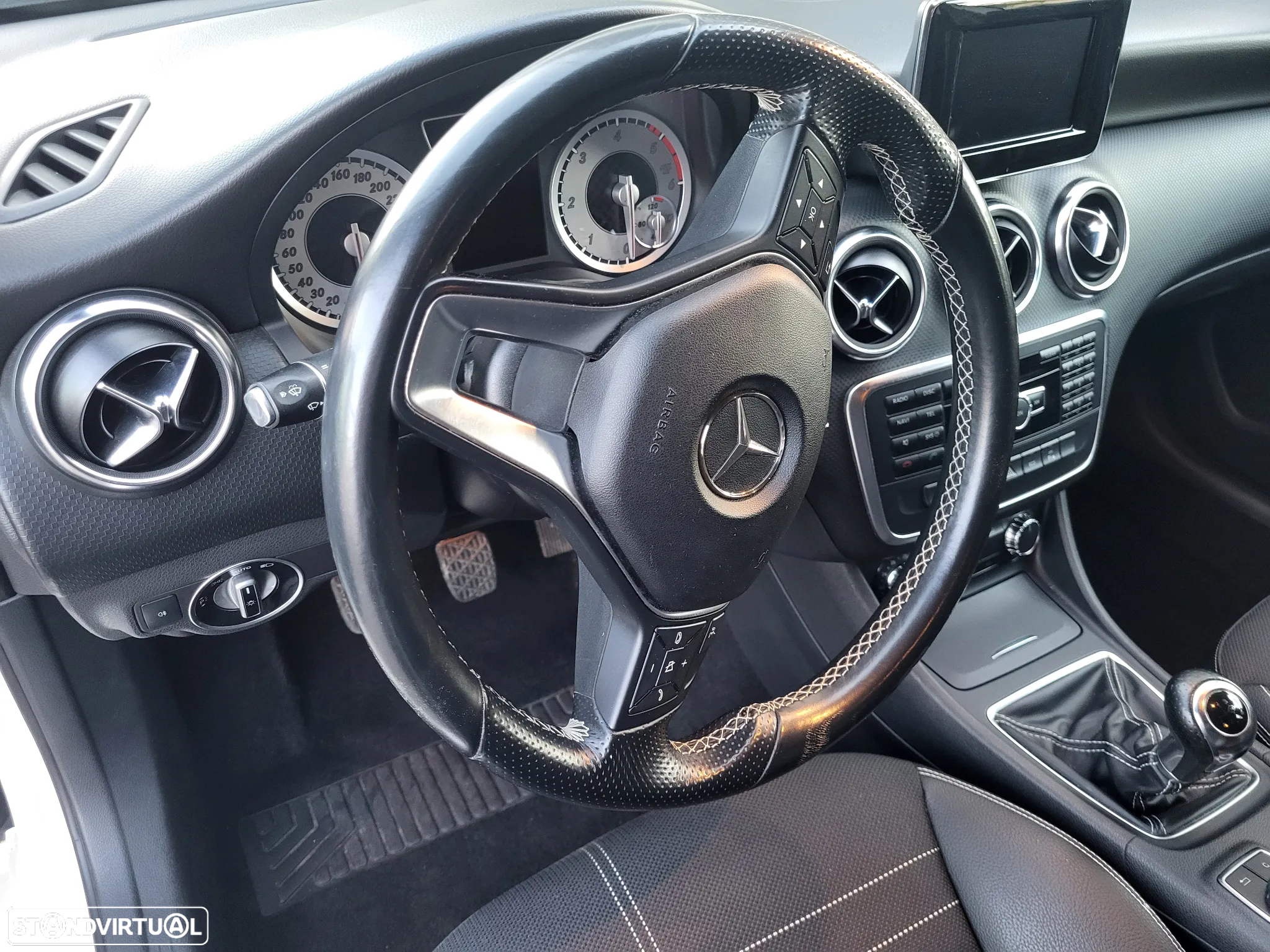 Mercedes-Benz A 200 CDi BE Urban - 35