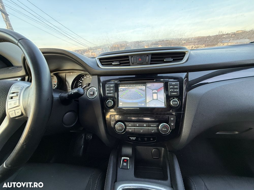 Nissan Qashqai 1.6 DCI TEKNA+ - 11