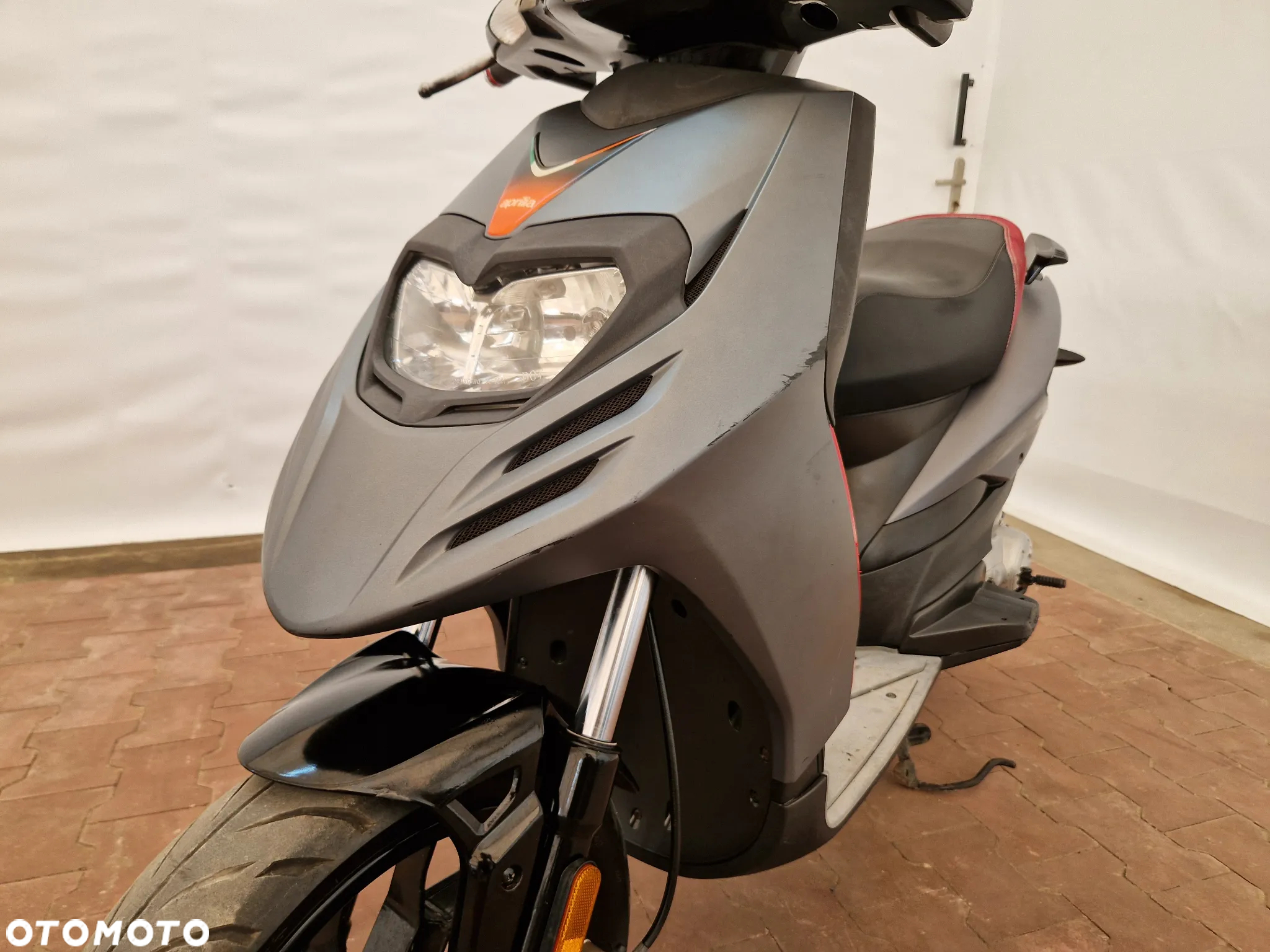 Aprilia SR - 35