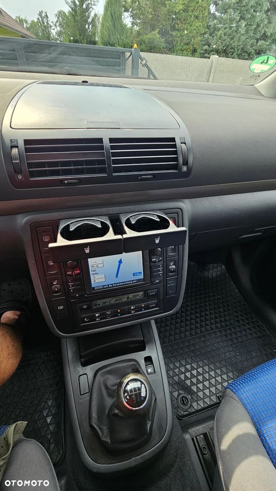 Volkswagen Sharan 2.0 TDI Comfortline - 4