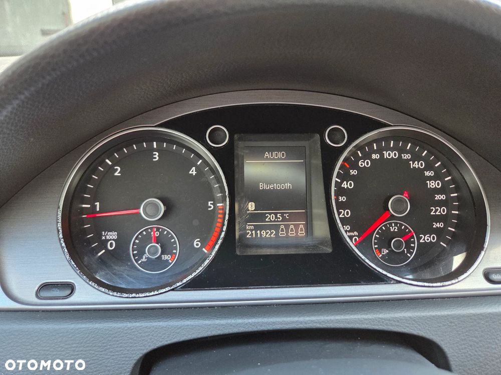 Volkswagen Passat 2.0 TDI Comfortline - 10