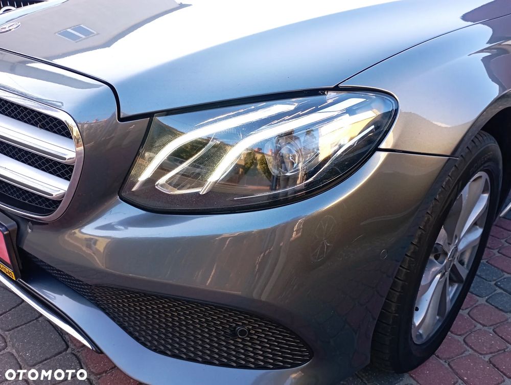 Mercedes-Benz Klasa E 220 d 9G-TRONIC - 31