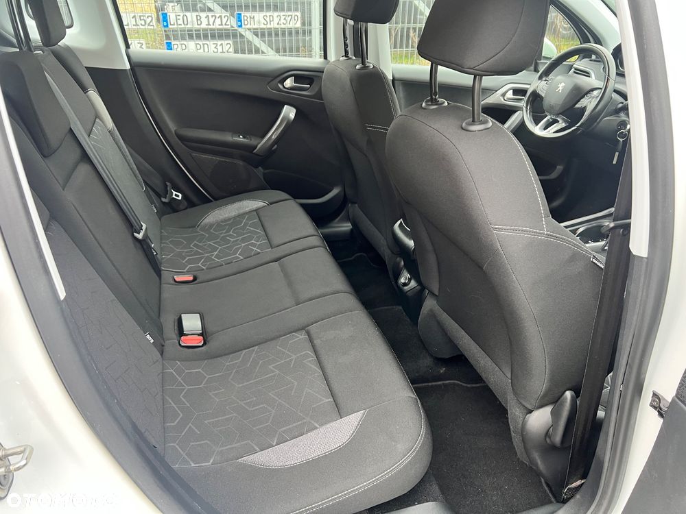 Peugeot 2008 PureTech 110 GPF Stop&Start EAT6 Active - 29