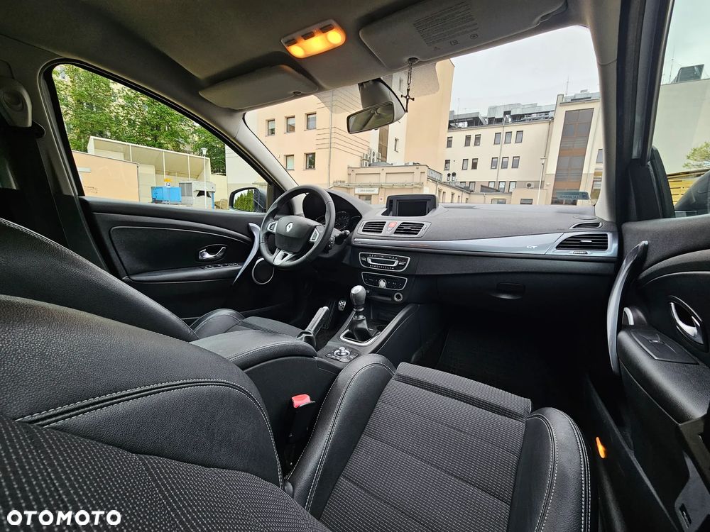 Renault Megane TCe 180 GT - 13