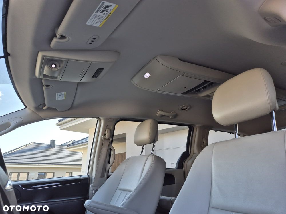 Chrysler Town & Country 3.6 Touring - 18