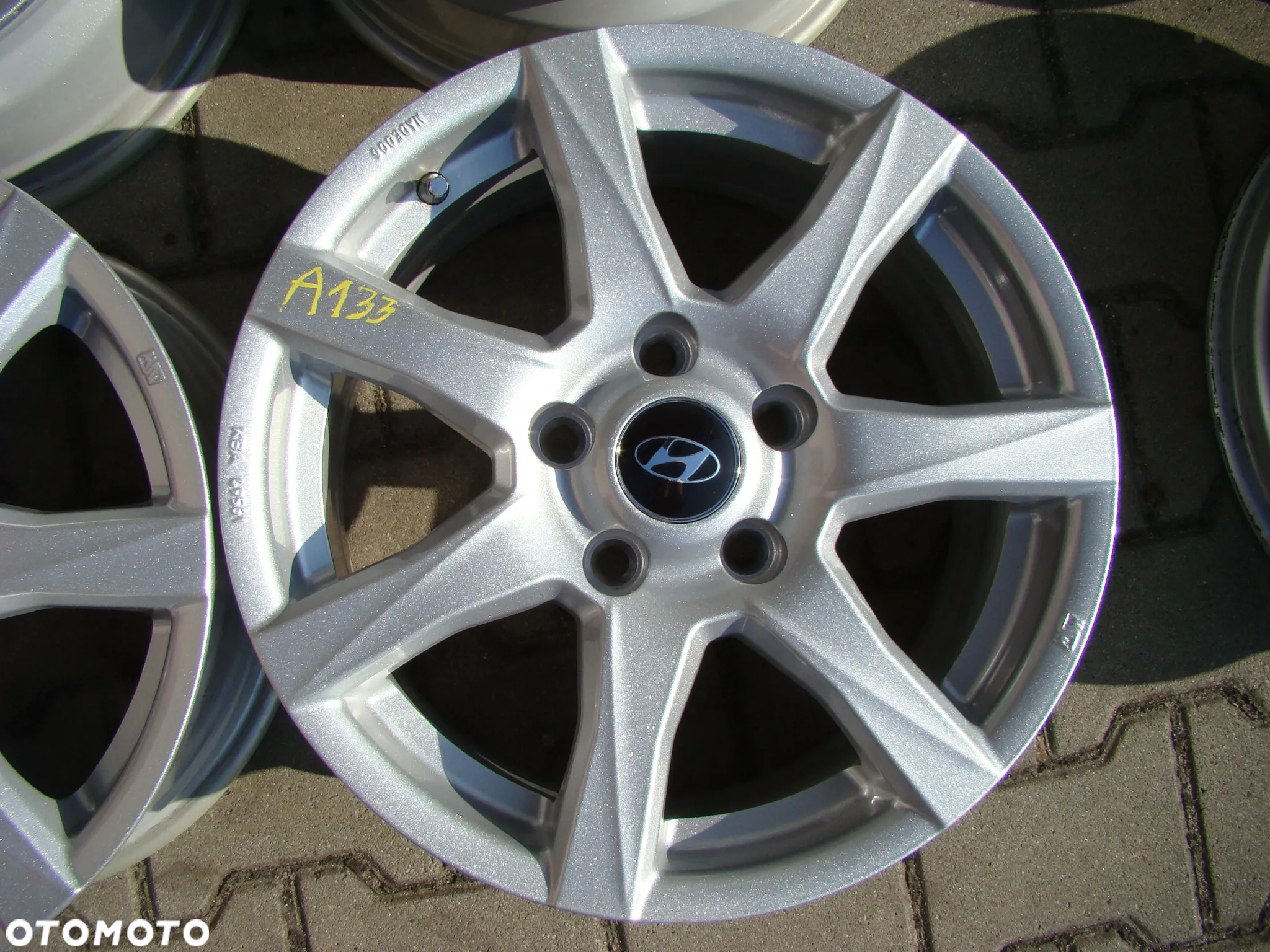 a133 5x114,3 Hyundai i30 i40 ix20 Kona Santa Fe Tuscon 6,5Jx16 niemontowane - 5