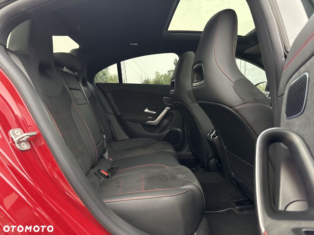 Mercedes-Benz CLA - 19