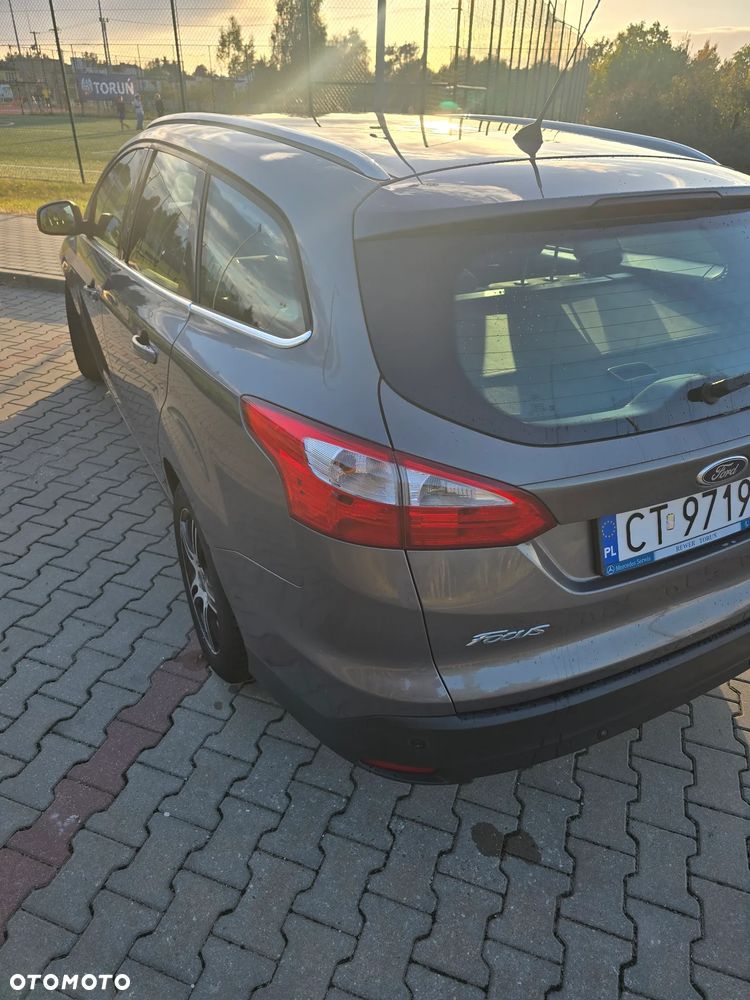 Ford Focus 2011 photo 3