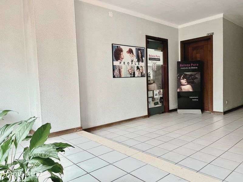 Loja | Cabeleireiro 60m² em Coimbra (Rua Carlos Seixas) - View 4