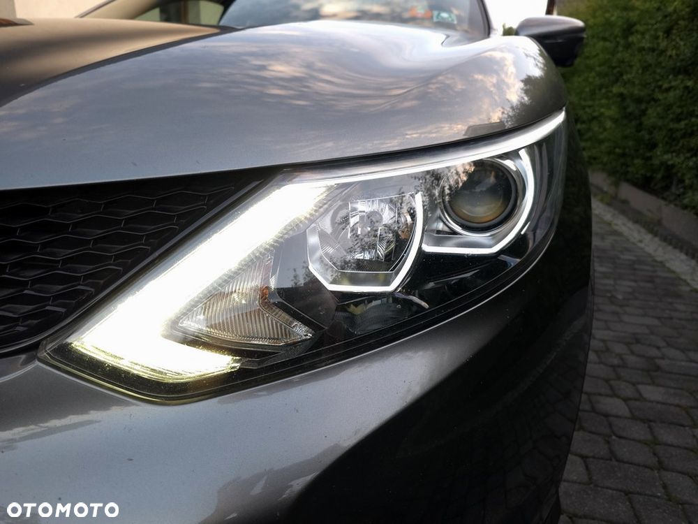 Nissan Qashqai 1.6 DIG-T N-Vision - 34