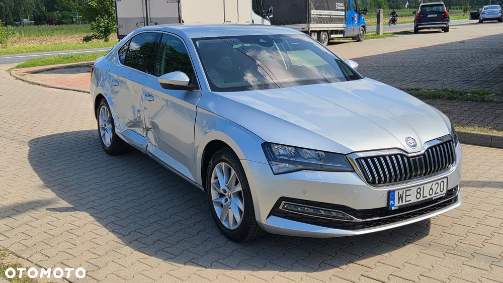Skoda Superb 2.0 TDI SCR Style DSG - 2