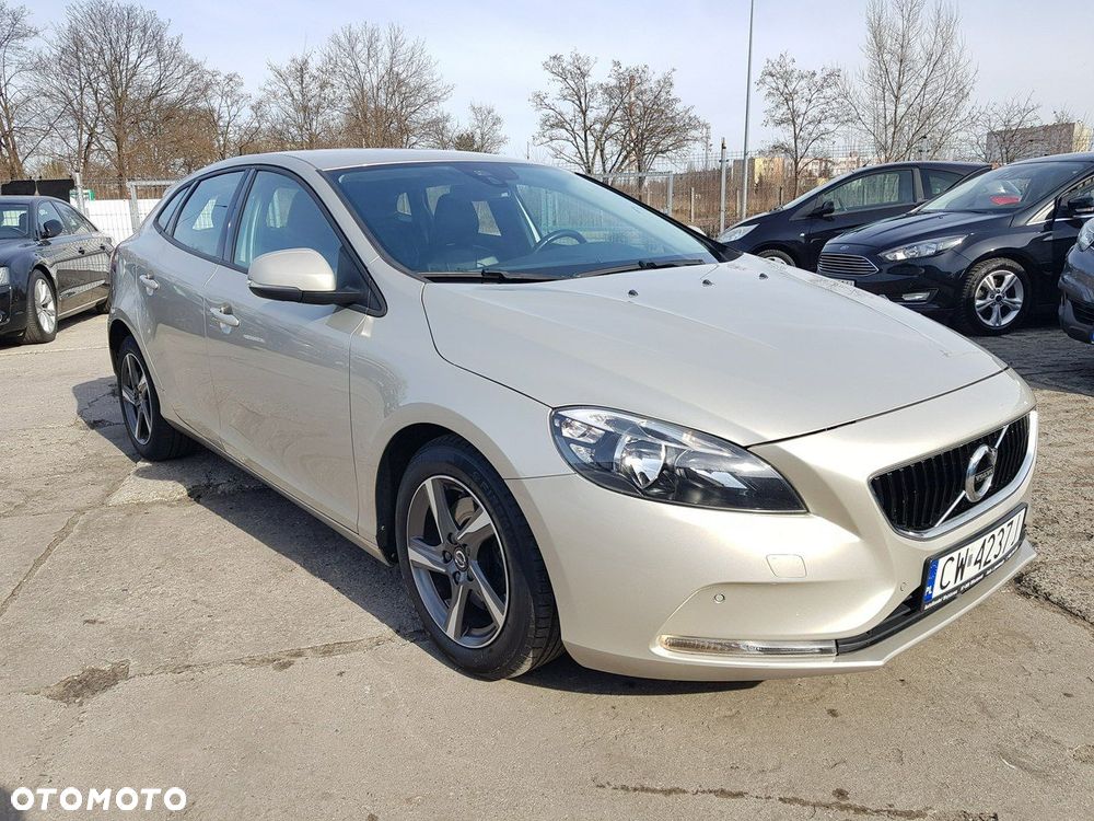 Volvo V40 T2 - 3
