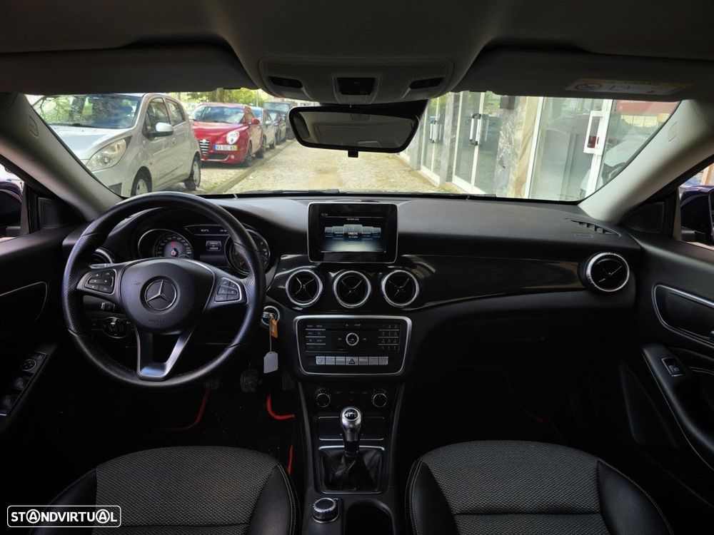 Mercedes-Benz CLA 180 d Urban - 5