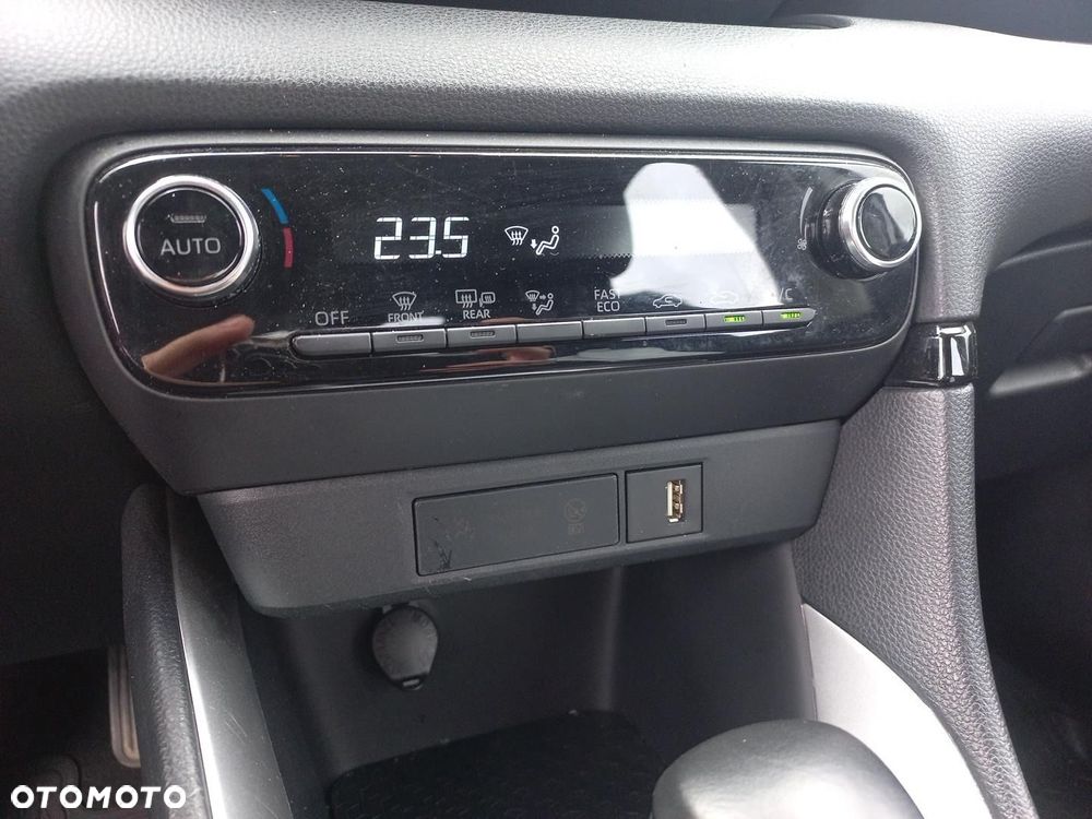 Toyota Yaris Hybrid 1.5 Comfort - 18