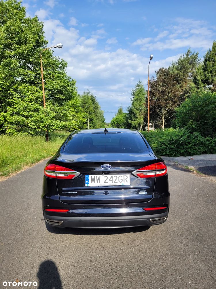 Ford Fusion - 8