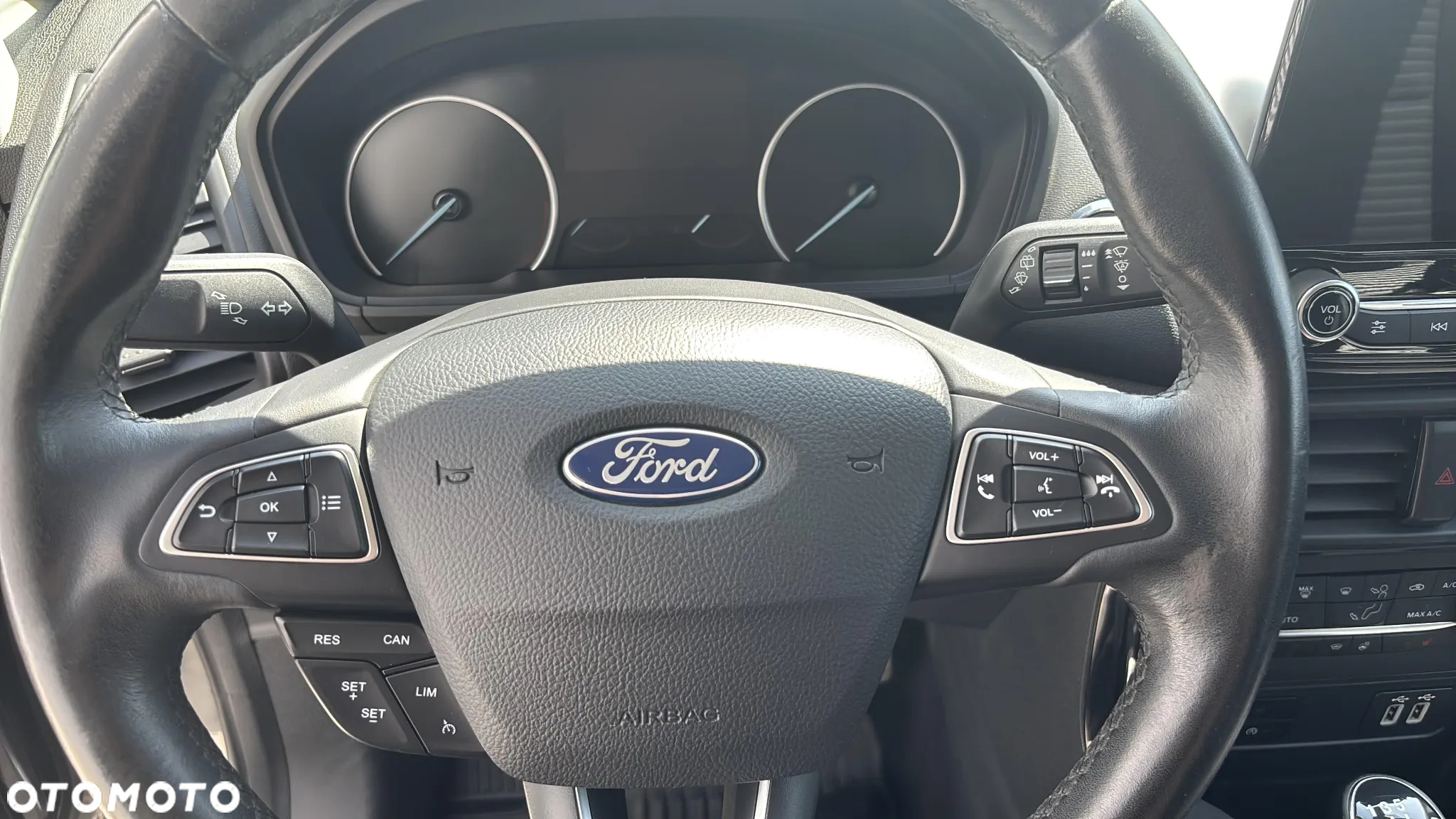 Ford EcoSport - 12