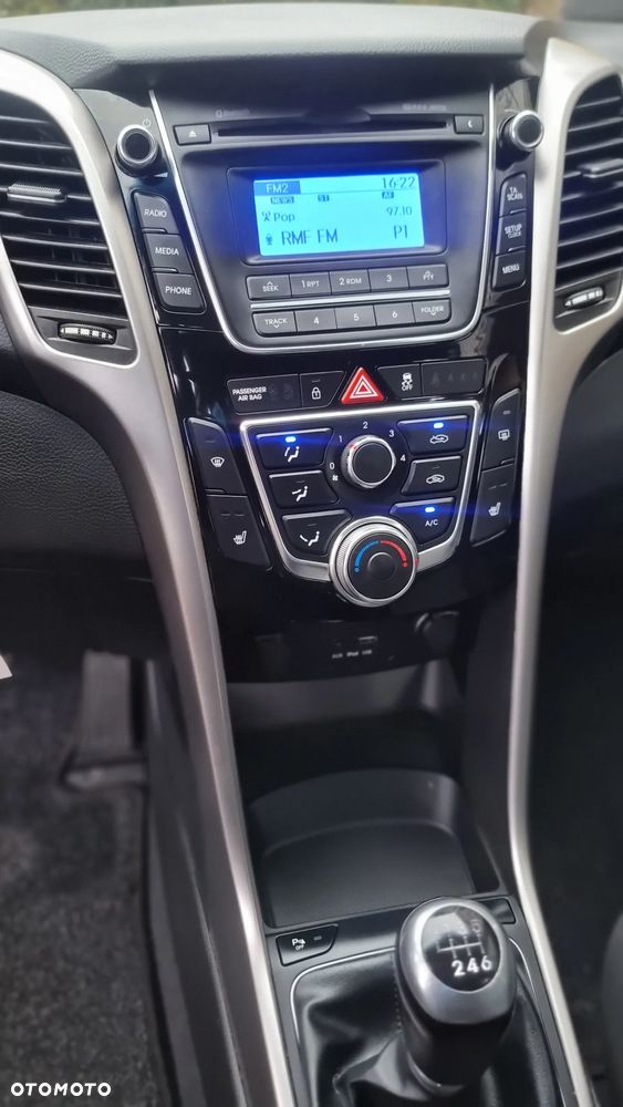 Hyundai i30 blue 1.4 YES Gold - 28