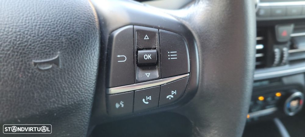 Ford Focus 1.0 EcoBoost Active X - 17