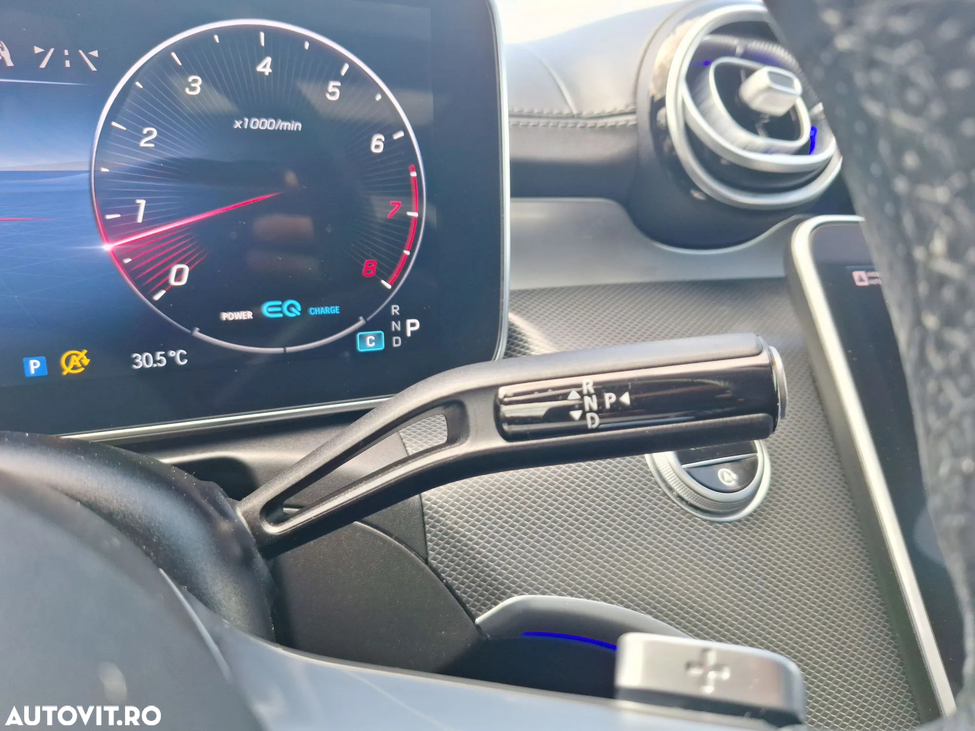 Mercedes-Benz C 300 4Matic T 9G-TRONIC - 22