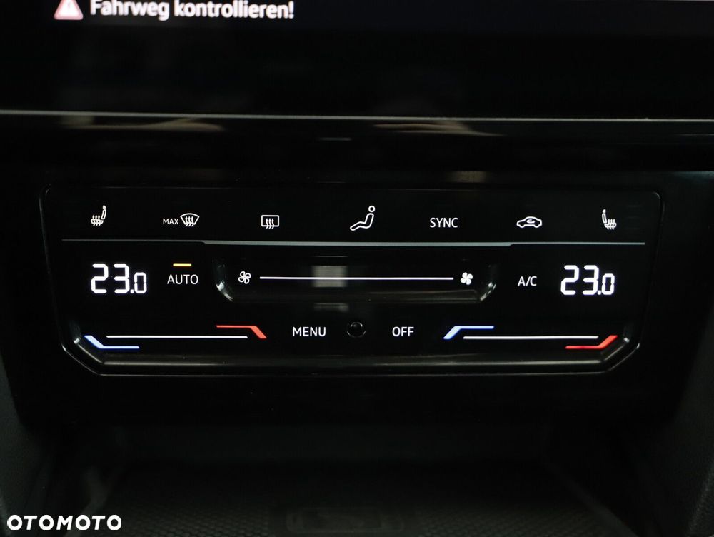 Volkswagen Passat Variant 2.0 TSI Elegance DSG - 19
