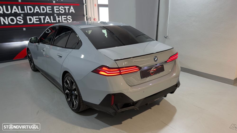 BMW i5 eDrive40 Pack Desportivo M - 10