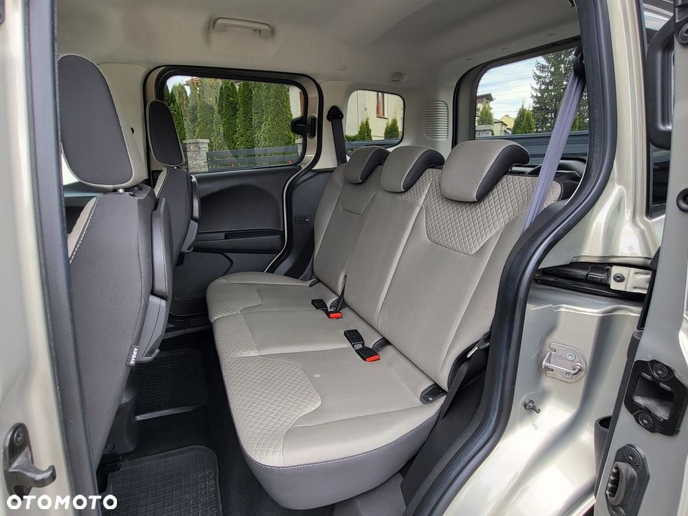 Ford Tourneo Courier 1.0 EcoBoost S&S Titanium - 13