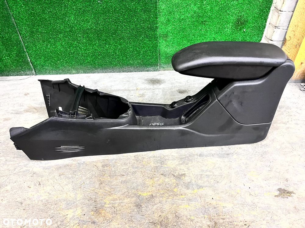 CITROEN C3 II DS3 TUNEL ŚRODKOWY PODŁOKIETNIK EUROPA ORYGINAŁ - 1