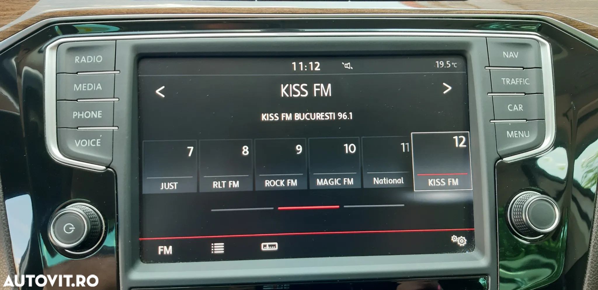 Volkswagen Passat Variant 2.0 TDI DSG 4Motion Highline - 19