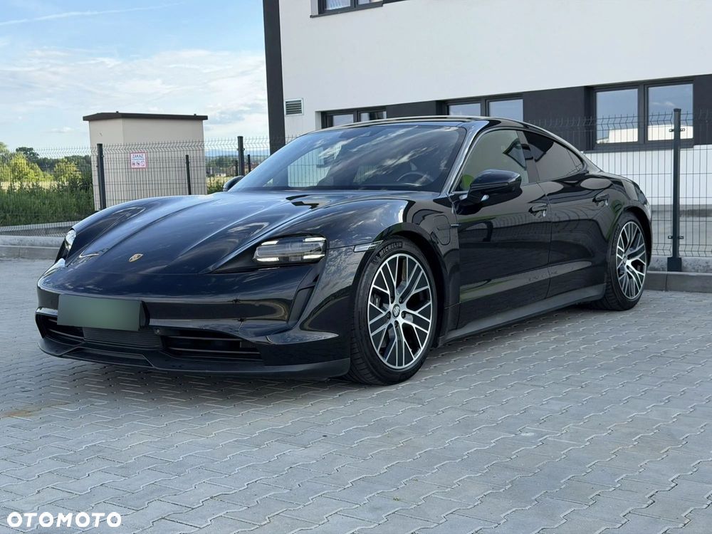 Porsche Taycan - 1