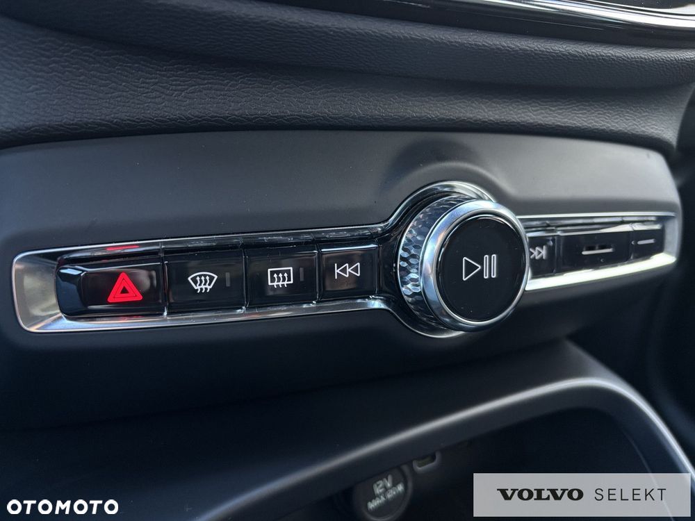 Volvo XC 40 - 22