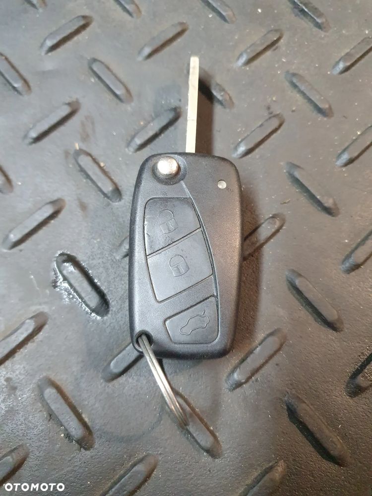 KLUCZYK ORYGINAŁ FIAT GRANDE PUNTO POSIADAM 2 SZT - 3