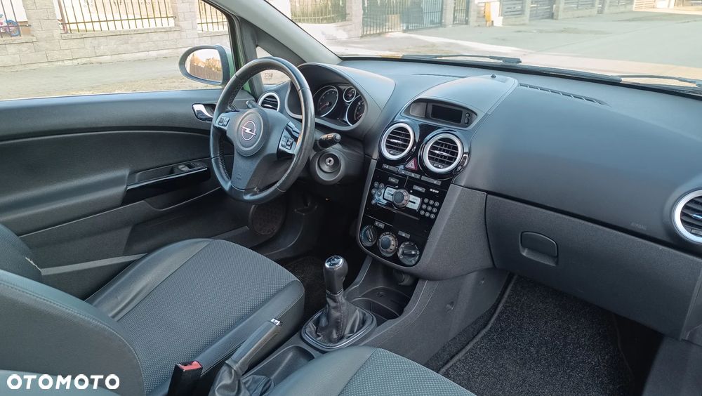 Opel Corsa 1.2 16V Innovation 110 Jahre - 14