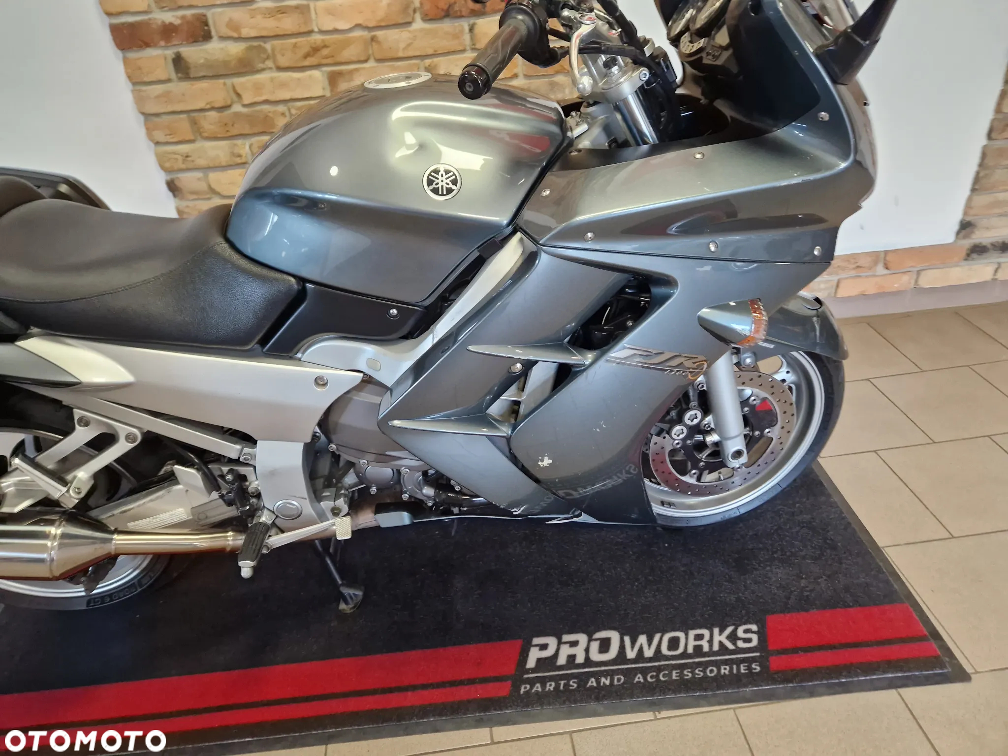 Yamaha FJR - 23