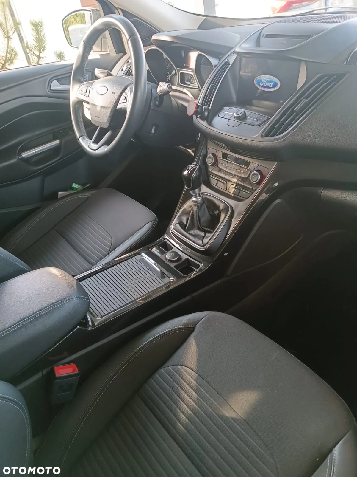 Ford Kuga 1.5 EcoBoost FWD Titanium ASS MMT6 - 29