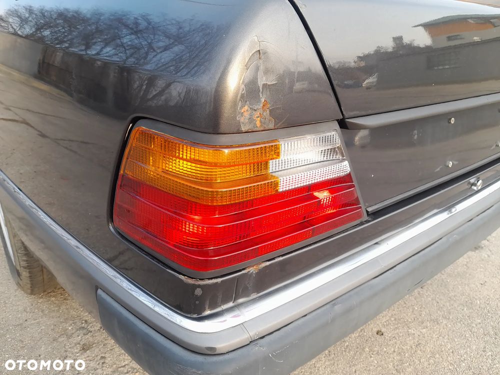 Mercedes-Benz W124 (1984-1993) - 28