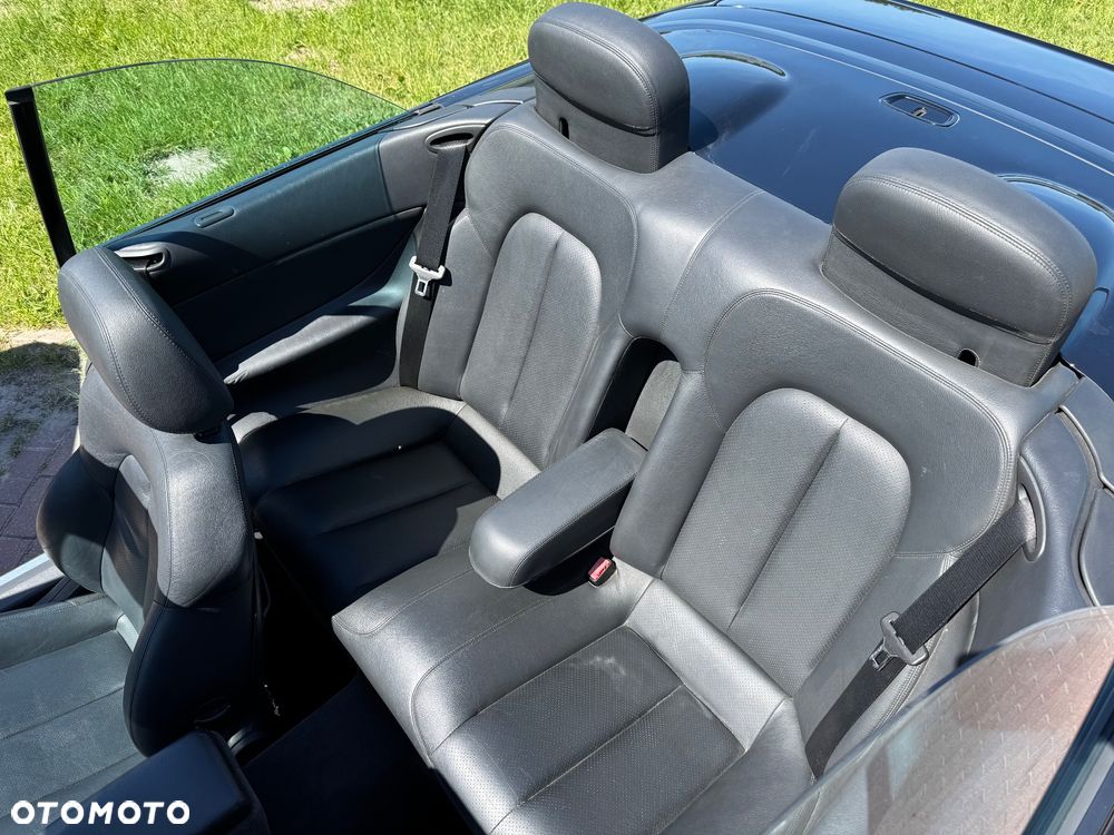 Mercedes-Benz CLK - 21
