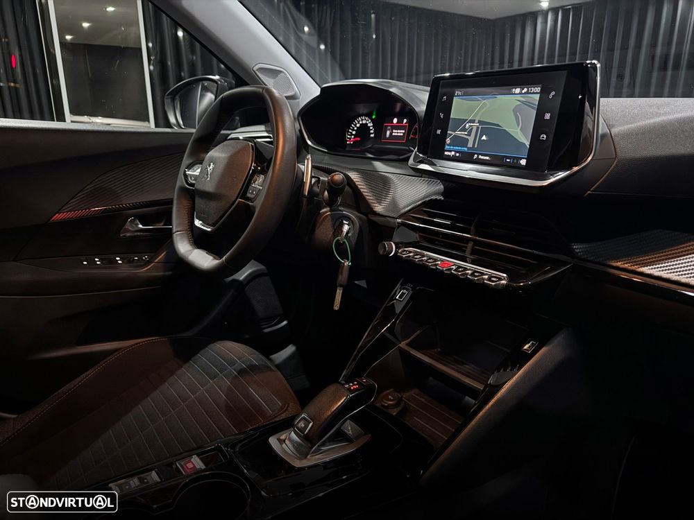 Peugeot 2008 1.2 PureTech Active Pack EAT8 - 22