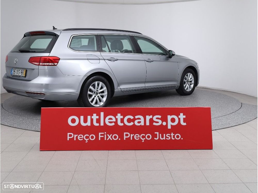 VW Passat Variant 2.0 TDI Business DSG - 16