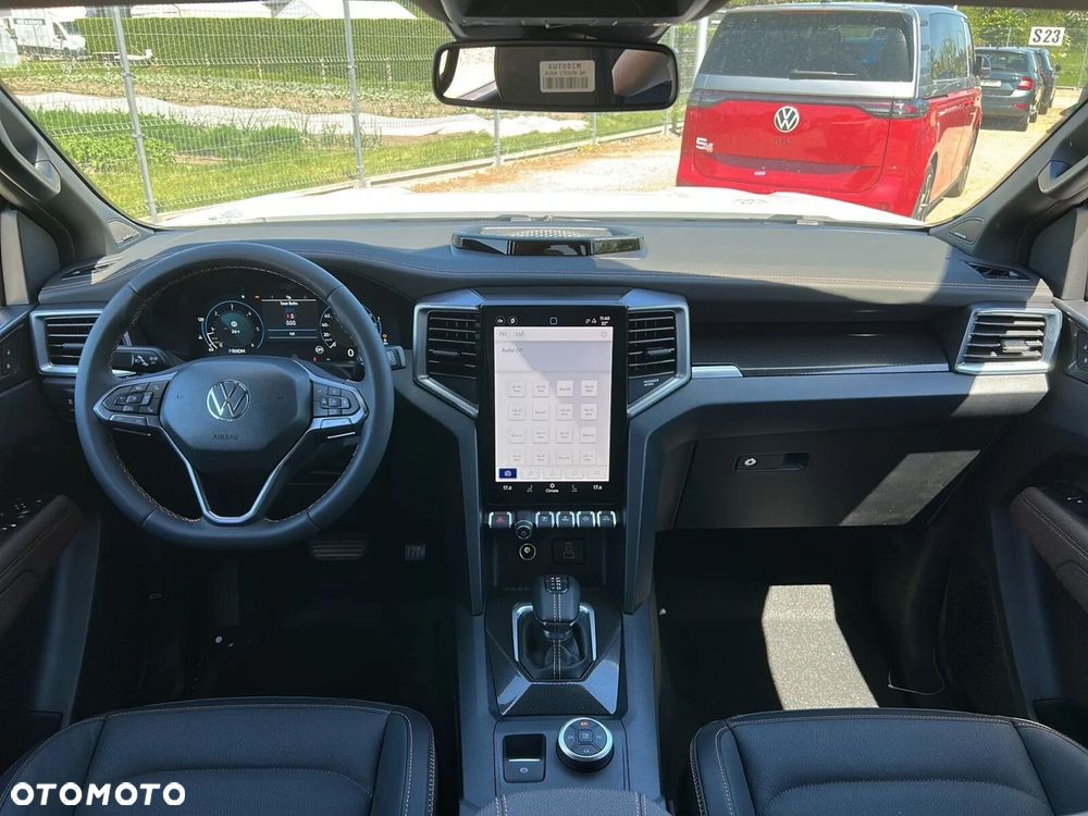 Volkswagen Amarok - 11