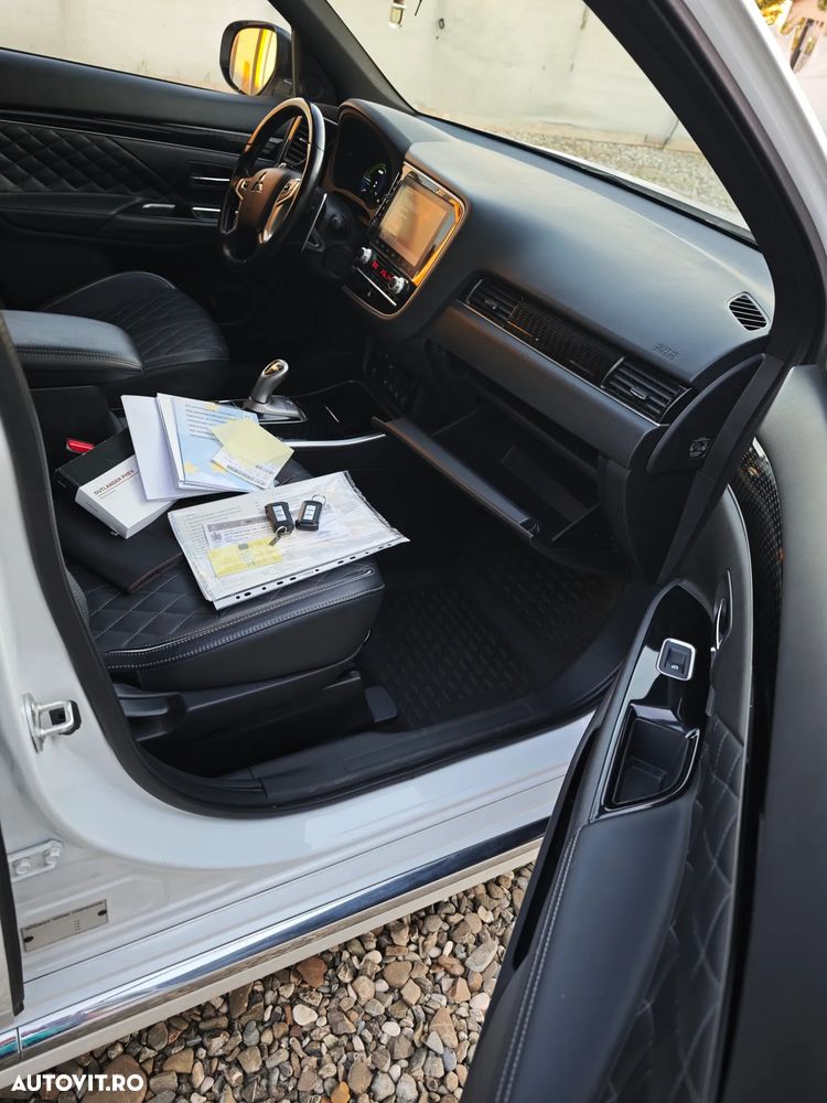 Mitsubishi Outlander 2.4 4WD Spirit+ - 12