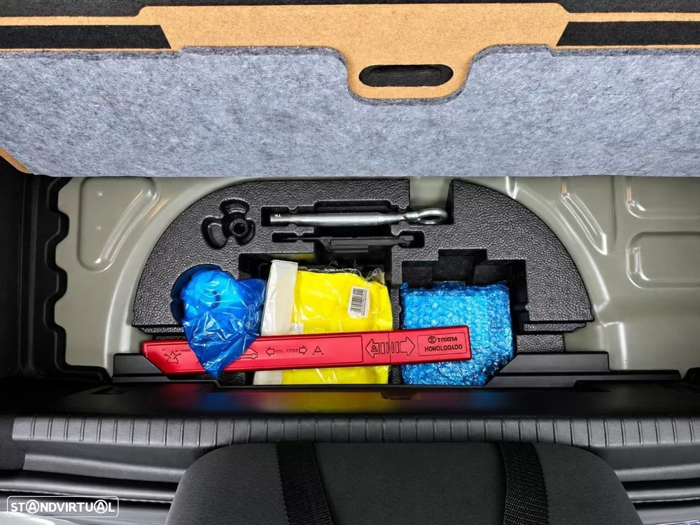 Peugeot e-208 50 kWh Active Pack — fotografia 53