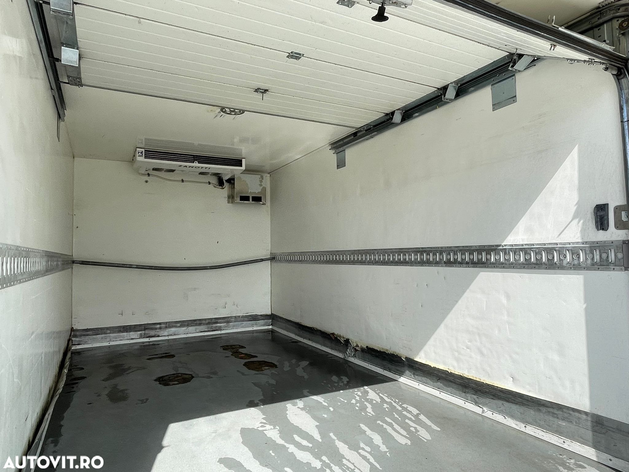 Iveco Daily 3.0 D FRIGORIFIC LIFT SPATE - 19