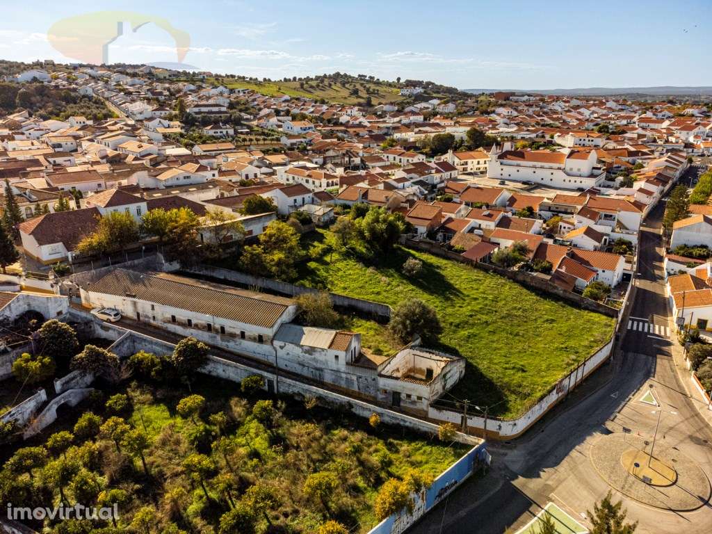 OPORTUNIDADE DE INVESTIMENTO | Lote em Viana do Alentejo com viabil... - Grande imagem: 3/60