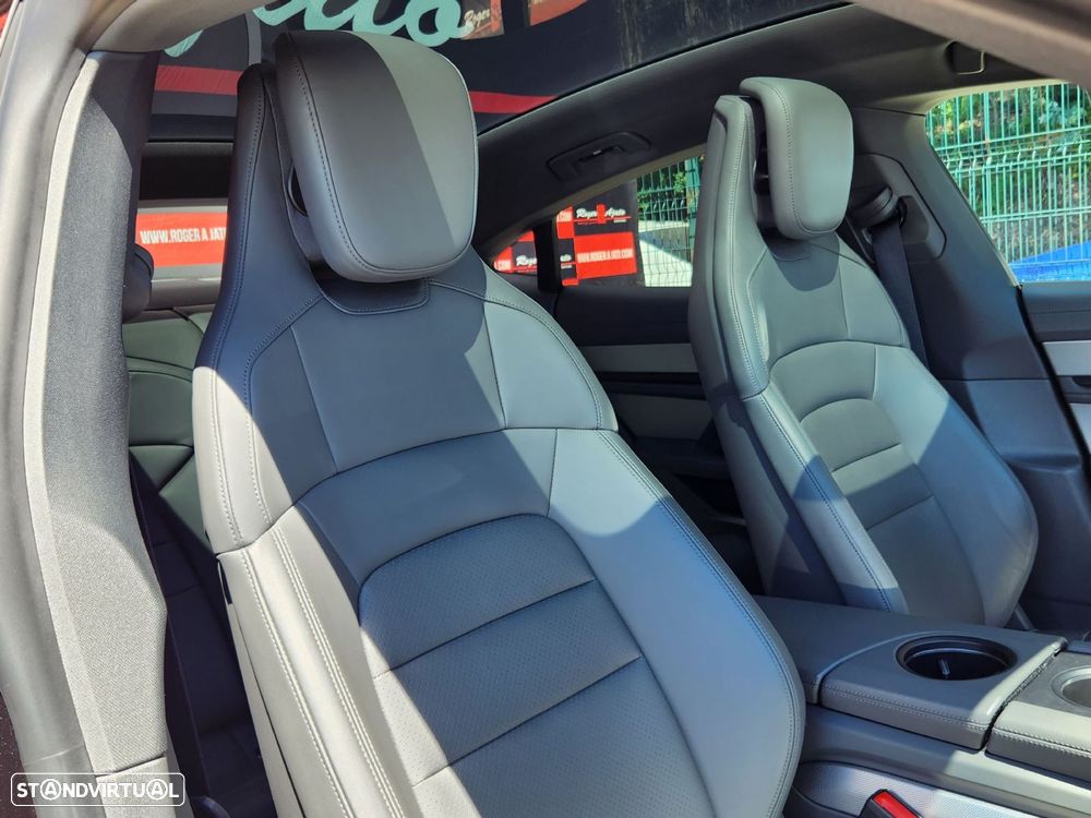 Porsche Taycan - 52