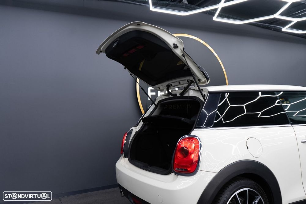 MINI 3 Portas Cooper D - 16