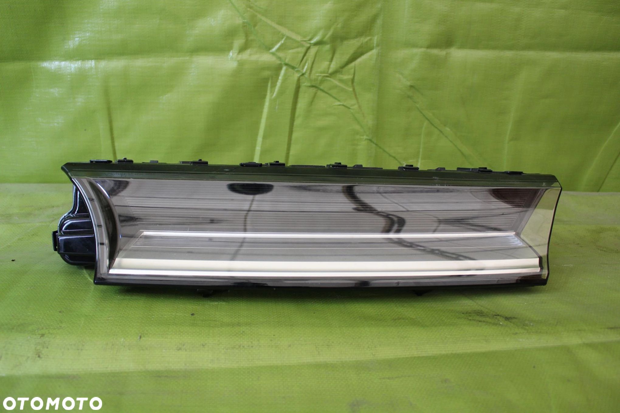 Volkswagen Multivan T7 lampa przód Halogen Led Lewa - 1