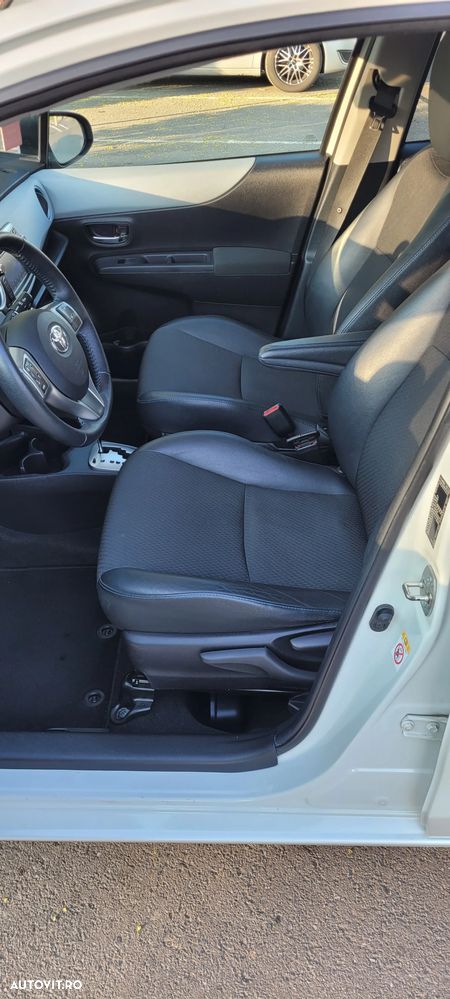 Toyota Yaris 1.5 VVT-i HSD Terra - 11