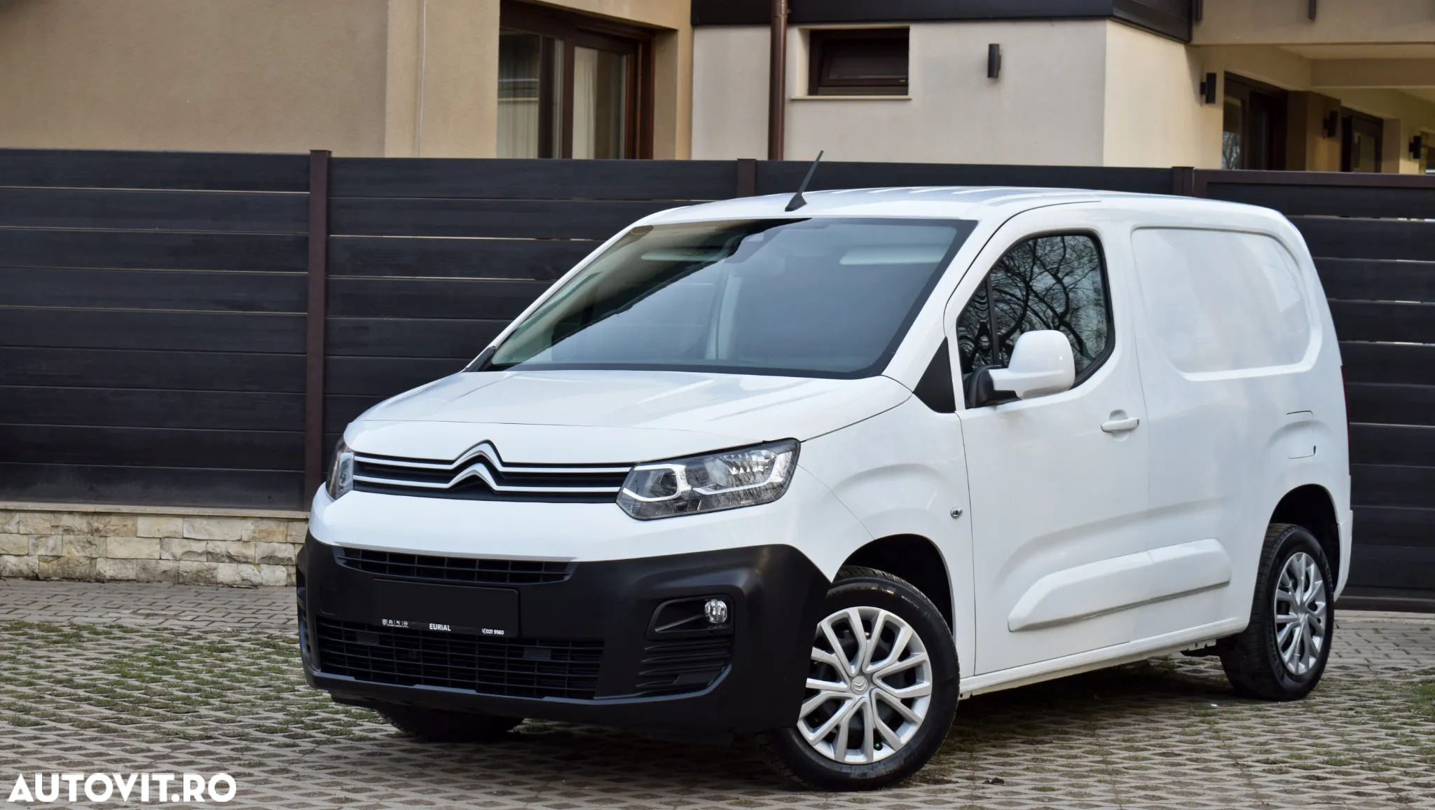 Citroën Berlingo 1.5 BlueHDi 100 S&S BVM6 Feel - 2