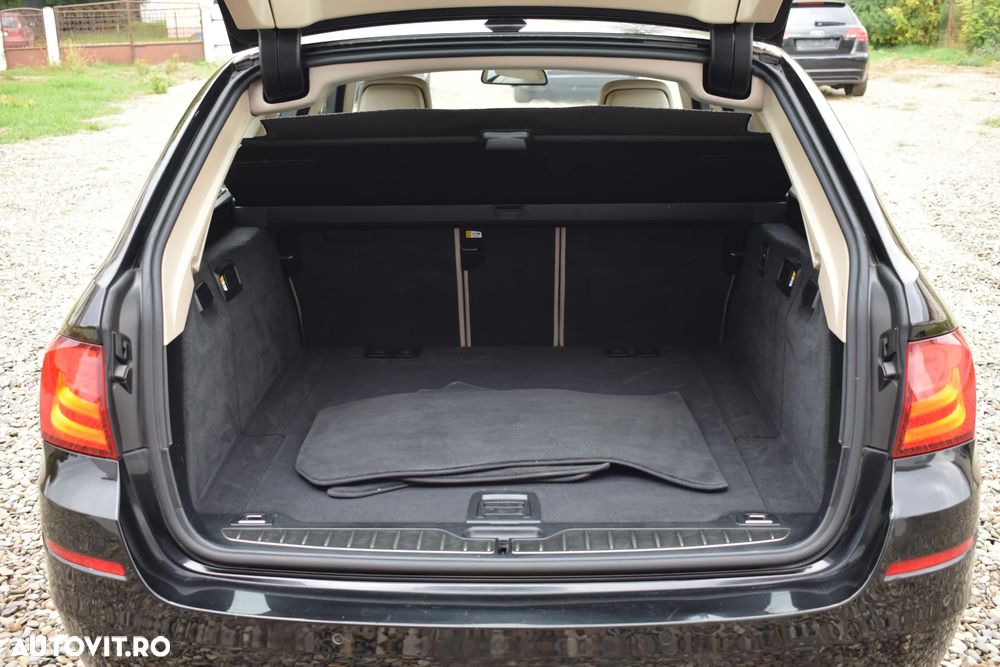 BMW Seria 5 520d - 39