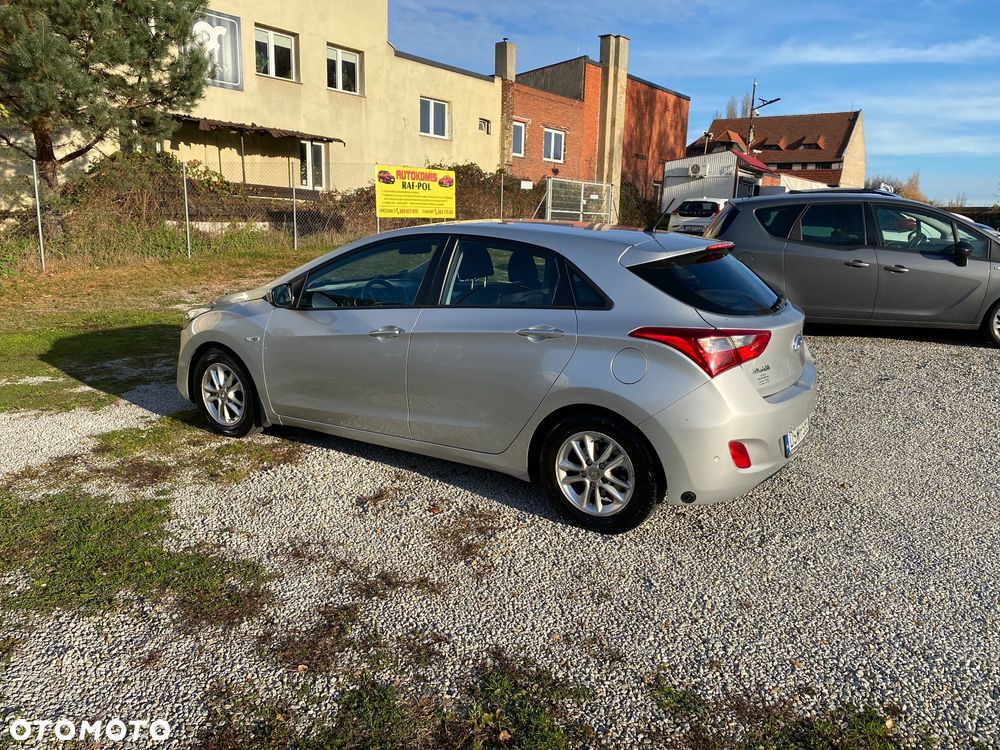 Hyundai i30 1.6 Comfort - 4